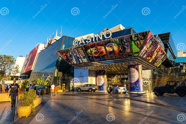 France - uncrossable rush slot